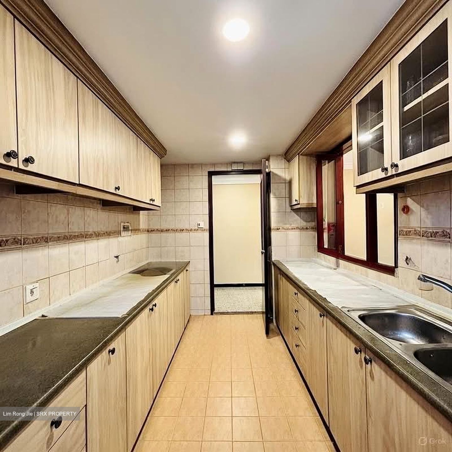 Stratford Court (D16), Condominium #553572851
